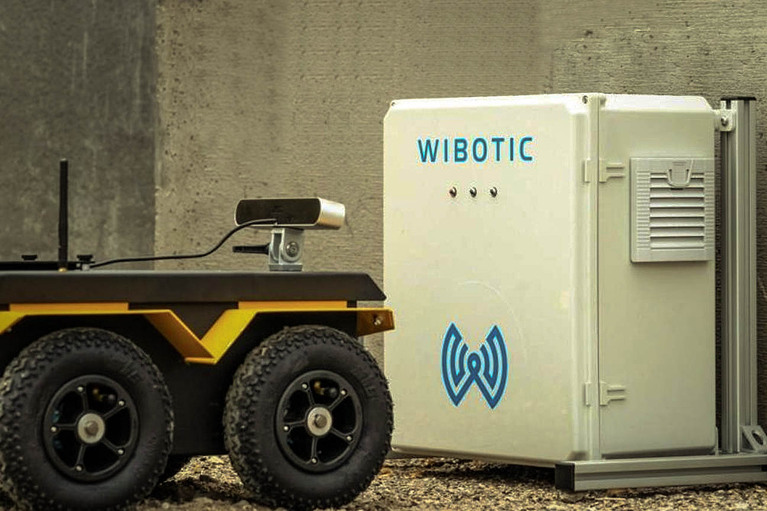 WiBotic charging station